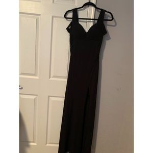 Sweetheart neck black formal maxi dress